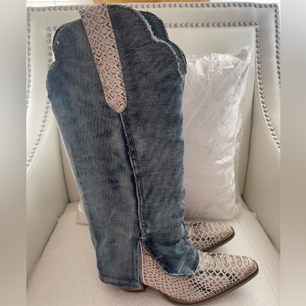 NEW DINGO WOMEN'S SHABBY LEATHER WESTERN BOOTS - Picture 5 of 11